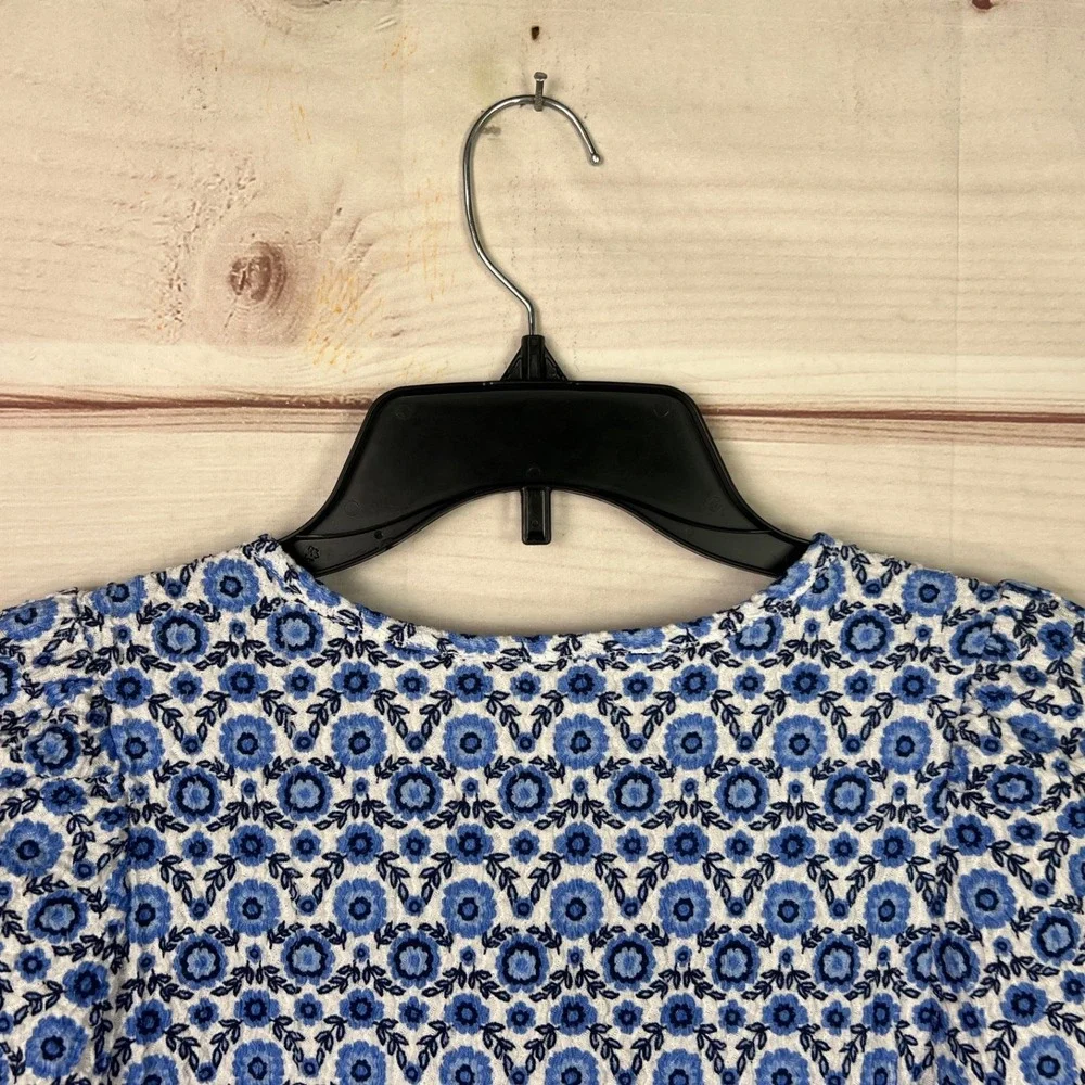 LOFT Top Womens XS Blue Floral Blouse Textured Knit Puff Sleeve Keyhole Neck